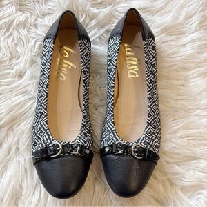 LaLisa Cherish Black & White Cap Toe Ballet Flats Women’s Size 40 = US Size 10